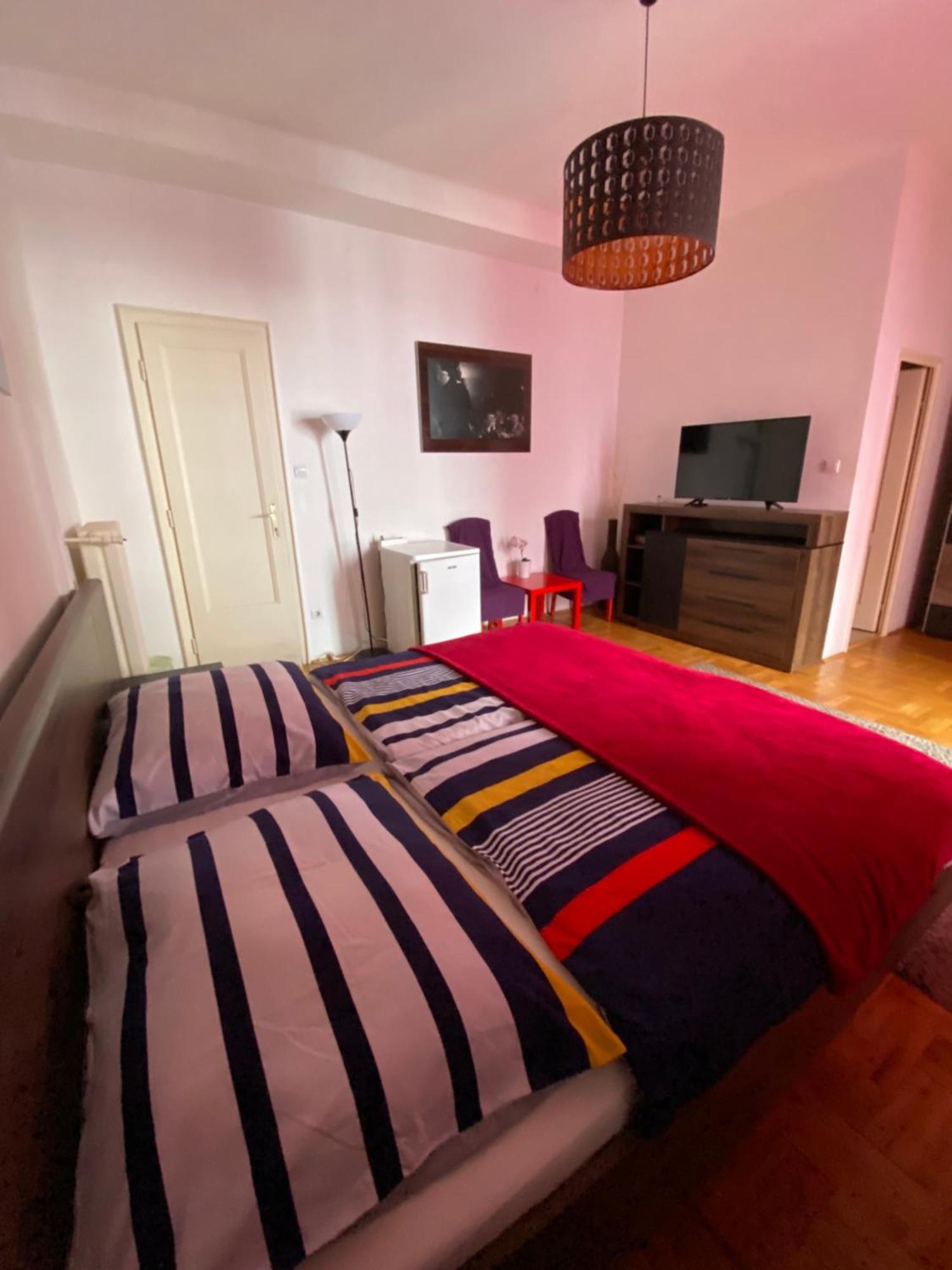 Promenade Guesthouse Near The Danube Budapest Exteriör bild